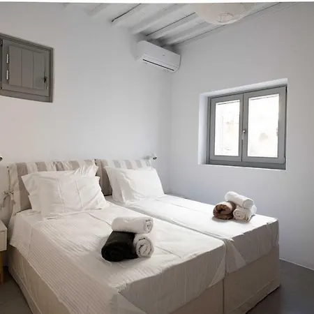Villa Serendipity With 3 Bedrooms Walking Distance To The Beach! *