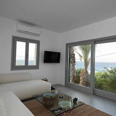 Villa Serendipity With 3 Bedrooms Walking Distance To The Beach! Platys Gialos (Mykonos)