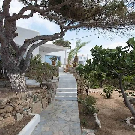 Villa Serendipity With 3 Bedrooms Walking Distance To The Beach! Platys Gialos (Mykonos)