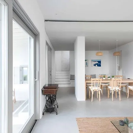 Villa Serendipity With 3 Bedrooms Walking Distance To The Beach! *